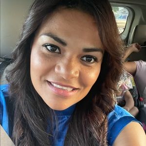 Meet your Posher, Ana